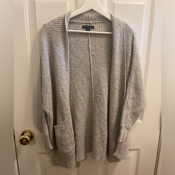 American Eagle Grey Cardigan - Picture 1 of 5